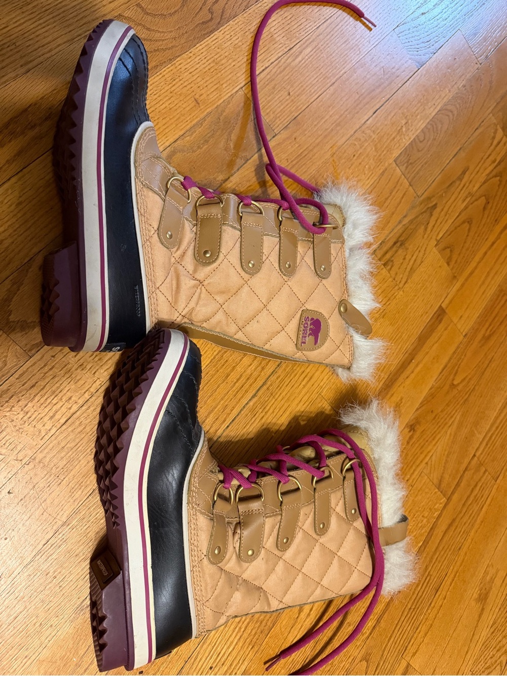 SOREL Tofino Waterproof Winter Boots Tan Quilted Faux Fur Plum | Women's 7.5